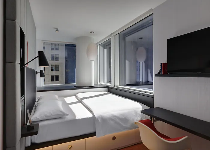 Hotel Citizenm Downtown 4*