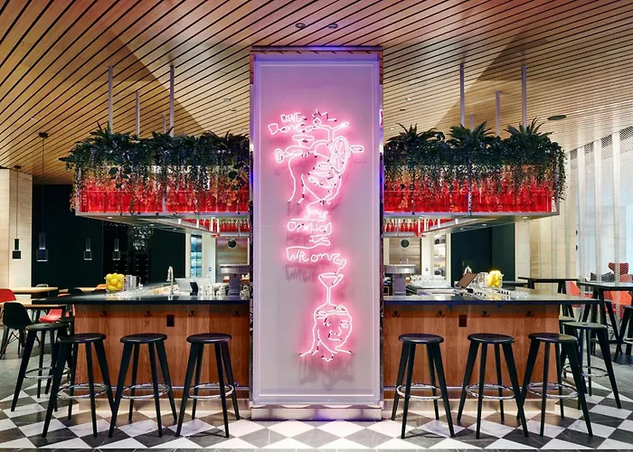 Hotel Citizenm Downtown 4*